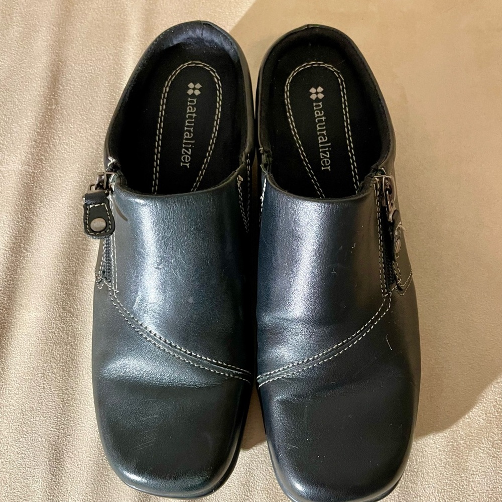 Naturalizer Black Leather Women’s Loafers Size 7.5